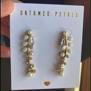 Brand new untamed petals wedding bridal earrings